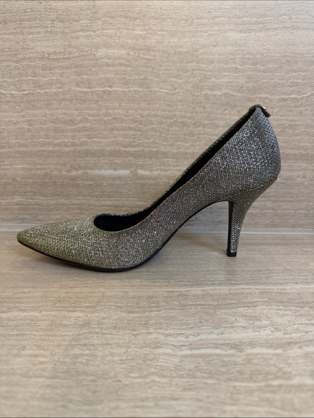 MICHAEL Michael Kors Sz 8.5 Gold & Silver Glitter iridescent Pointed-Toe Pumps